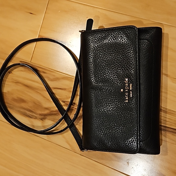 Kate Spade Pebble Leather Harlow Wallet on a String Black in Good Used Condition - Picture 12 of 15